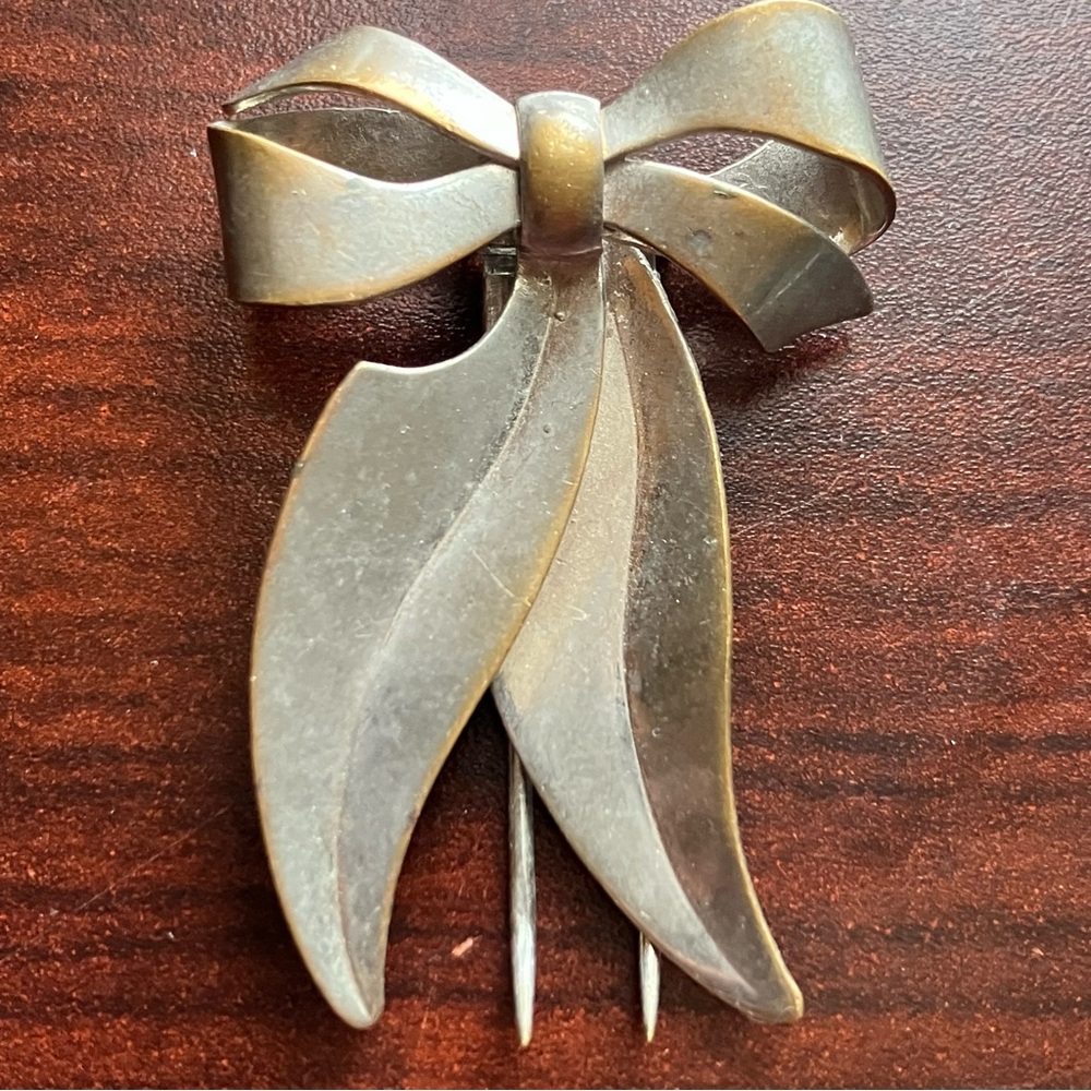 Vintage Bow Pin
